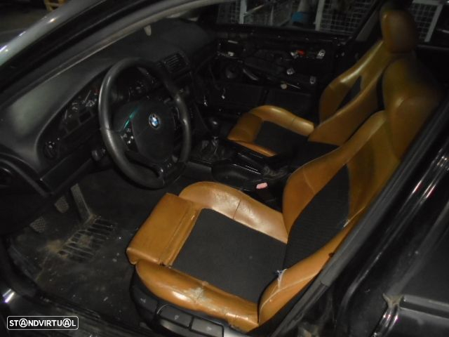 Carro MOT: M51D25  256T1 CXVEL: THMY BMW E39 TOURING 2000 525TDS 143CV 5P PRETO DIESEL - 5