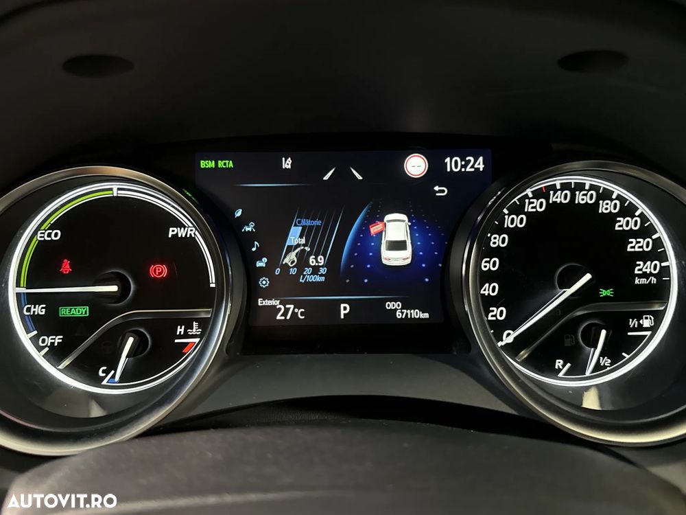 Toyota Camry - 11
