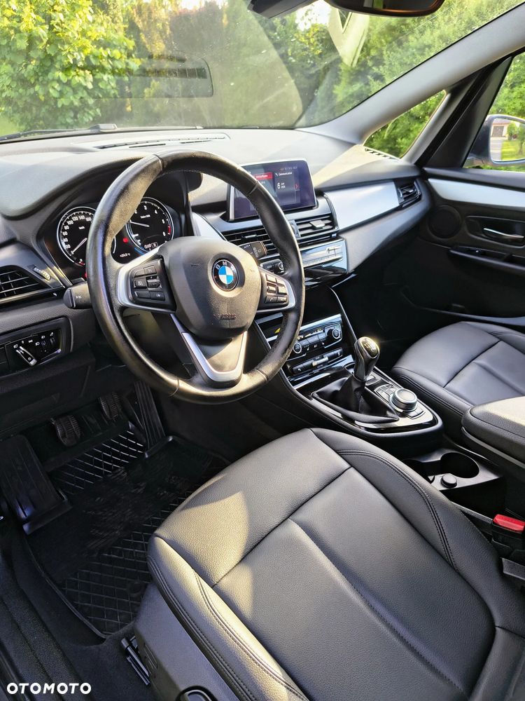 BMW Seria 2 216d GT - 11