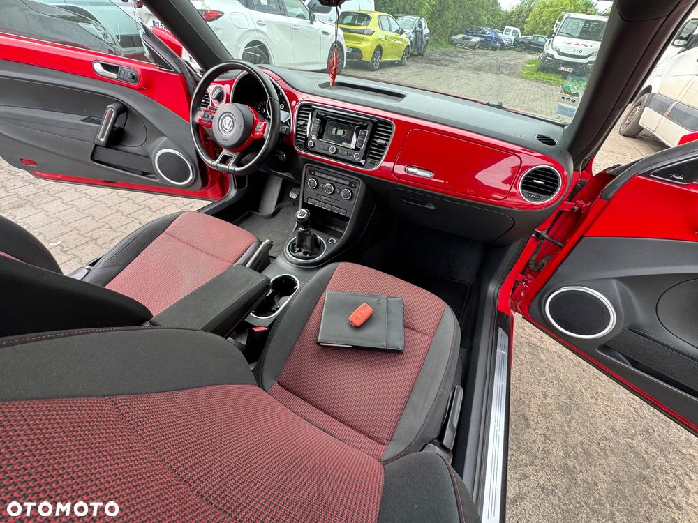 Volkswagen New Beetle - 5