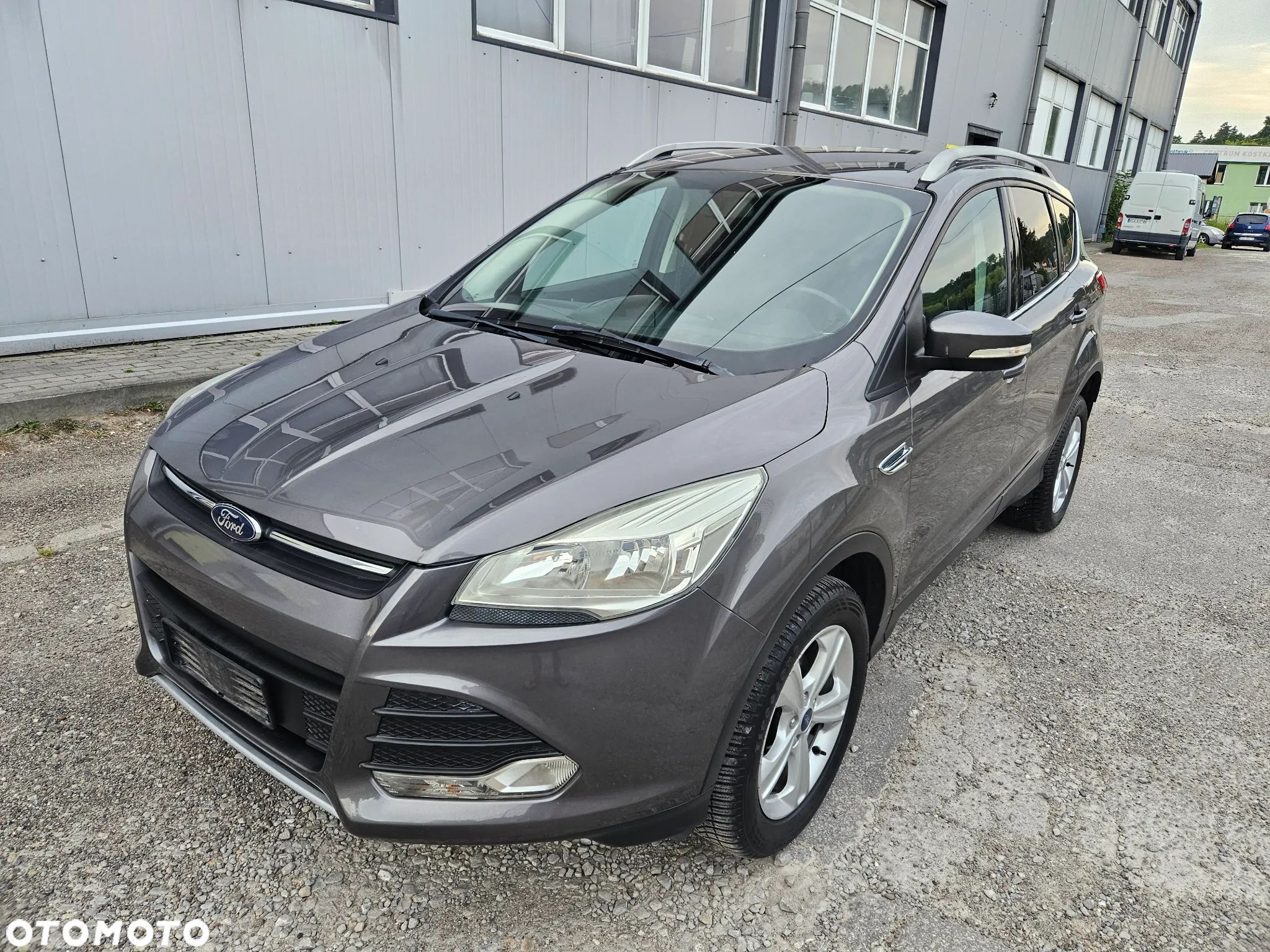 Ford Kuga - 1