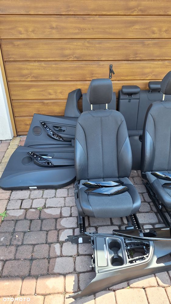 Fotele grzane BMW F30, półskóry wraz z boczkami drzwi, konsola i dekorami - 5