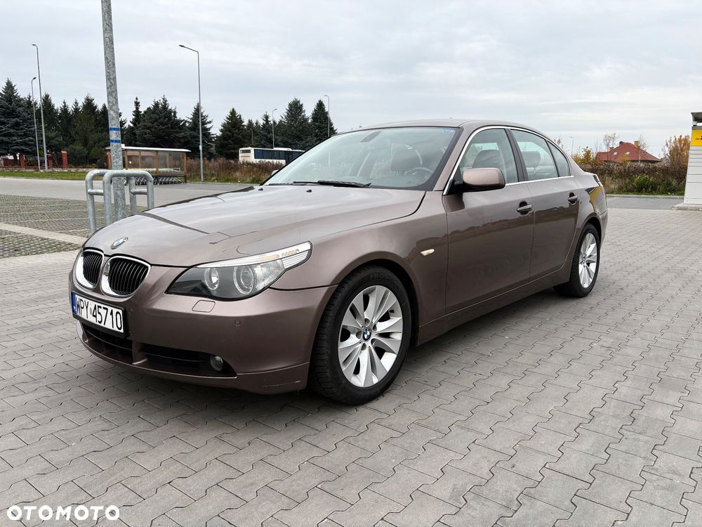 BMW Seria 5 545i - 10