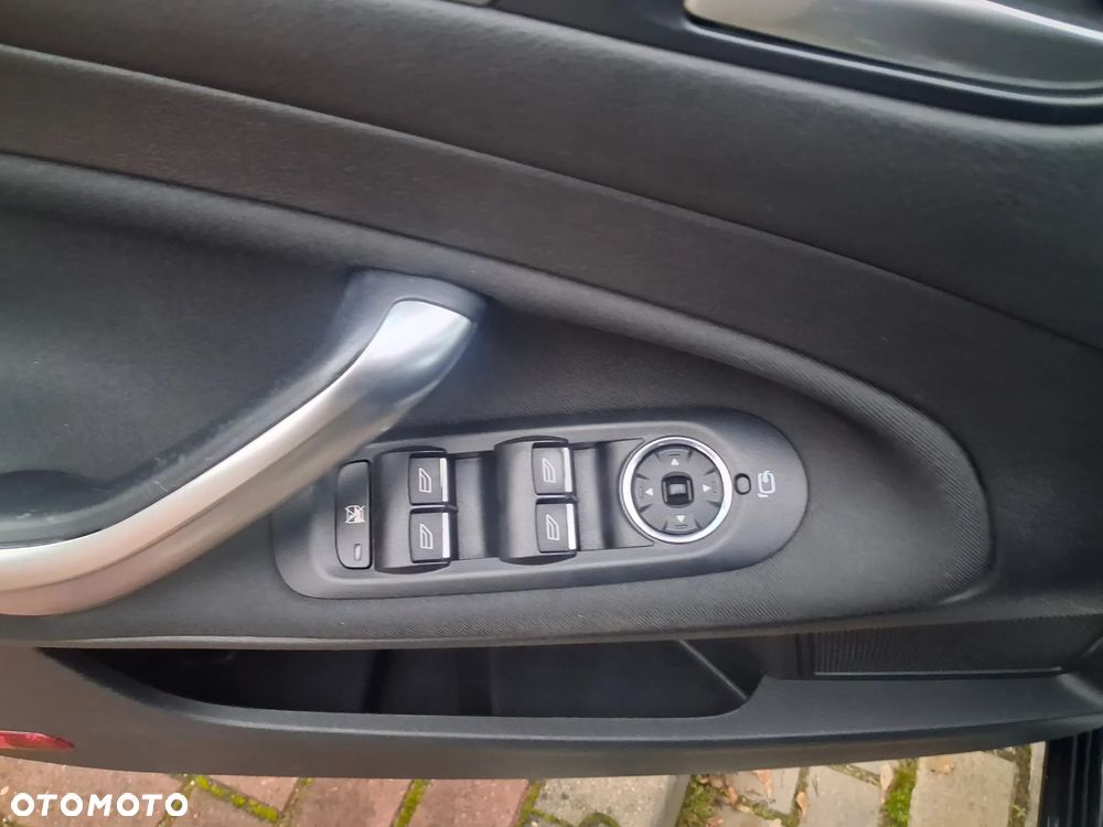 Ford Mondeo 2.0 TDCi Titanium X - 24