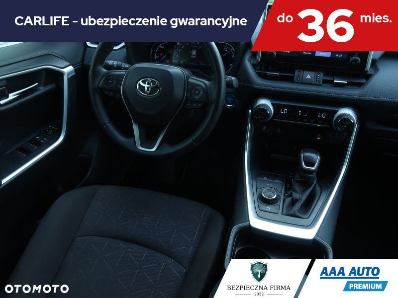 Toyota RAV4 - 8