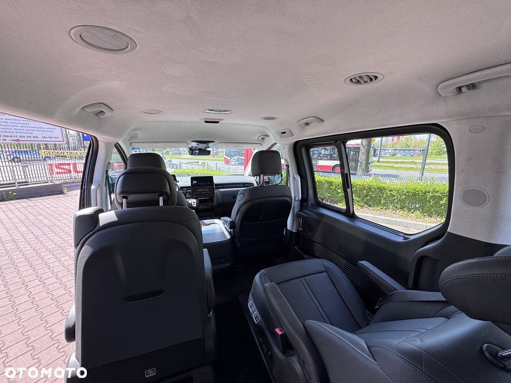 Hyundai Staria 1.6 T-GDI HEV Luxury - 17