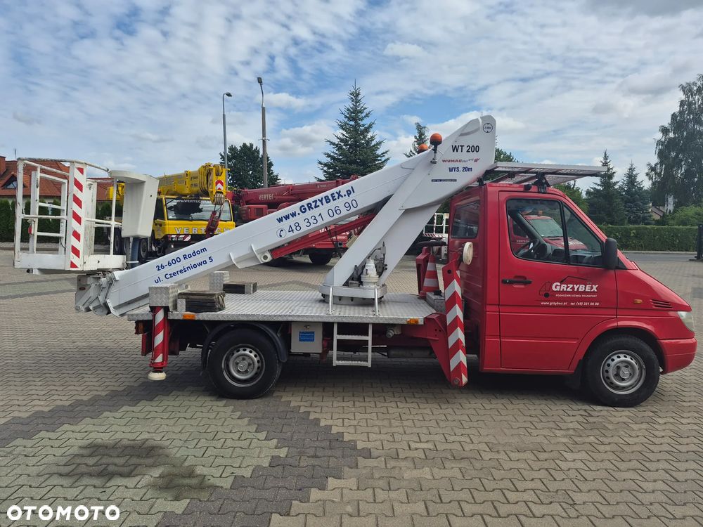 Mercedes-Benz Sprinter - 1