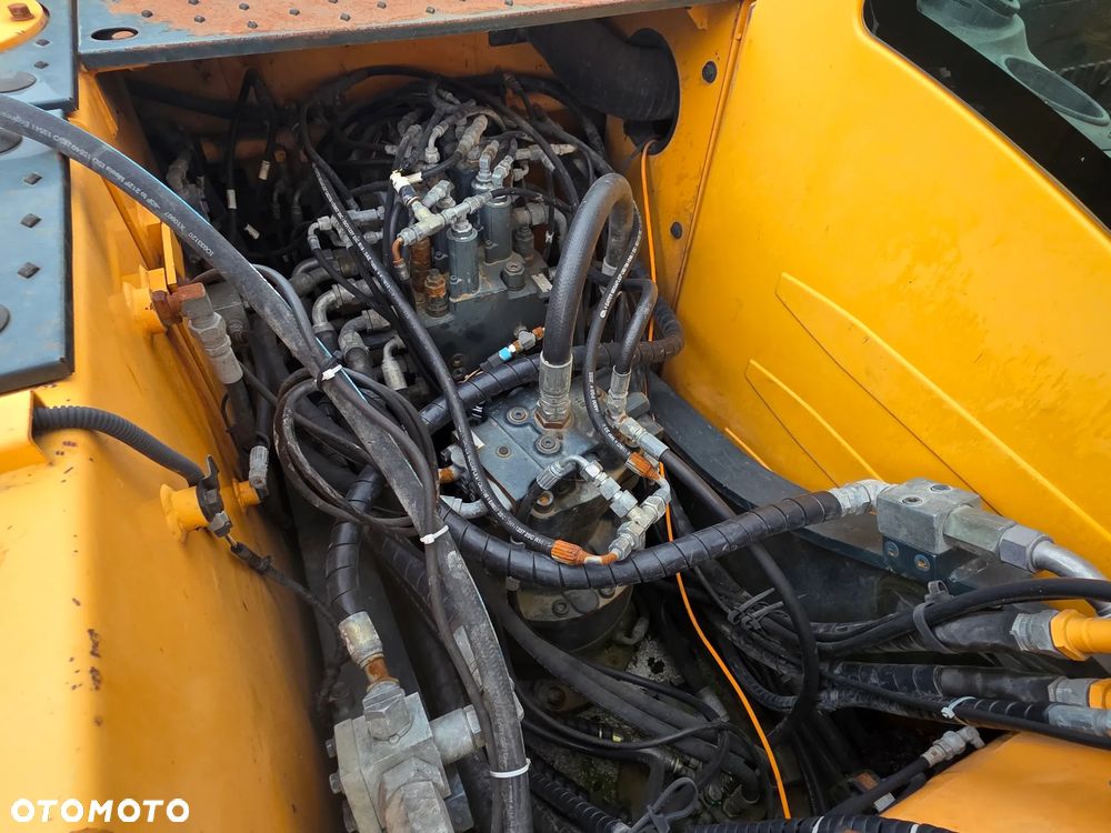 Hyundai ROBEX 180LC-9, 2012 ROK, 7800 MTH, PŁUG - 23