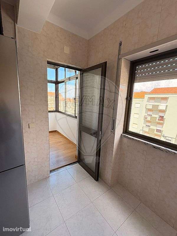 Apartamento T2 para arrendamento - Grande imagem: 4/9