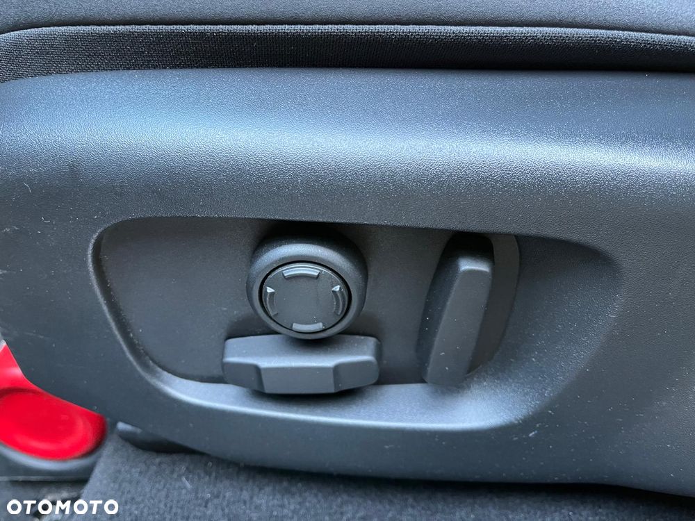 Land Rover Range Rover Velar 2.0 P250 R-Dynamic SE - 20