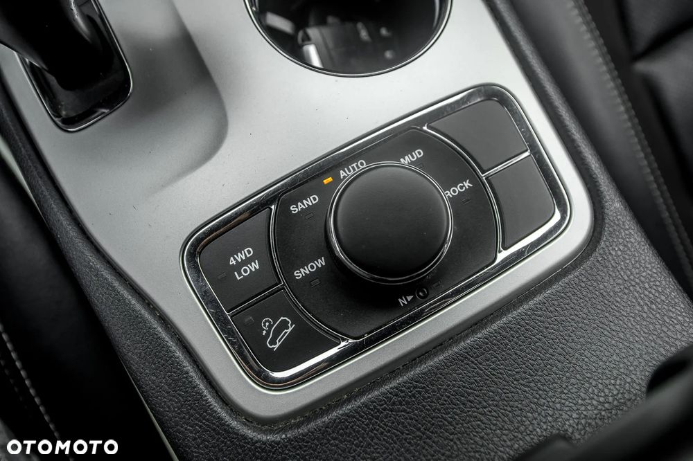 Jeep Grand Cherokee 3.0 CRD Overland Summit - 37