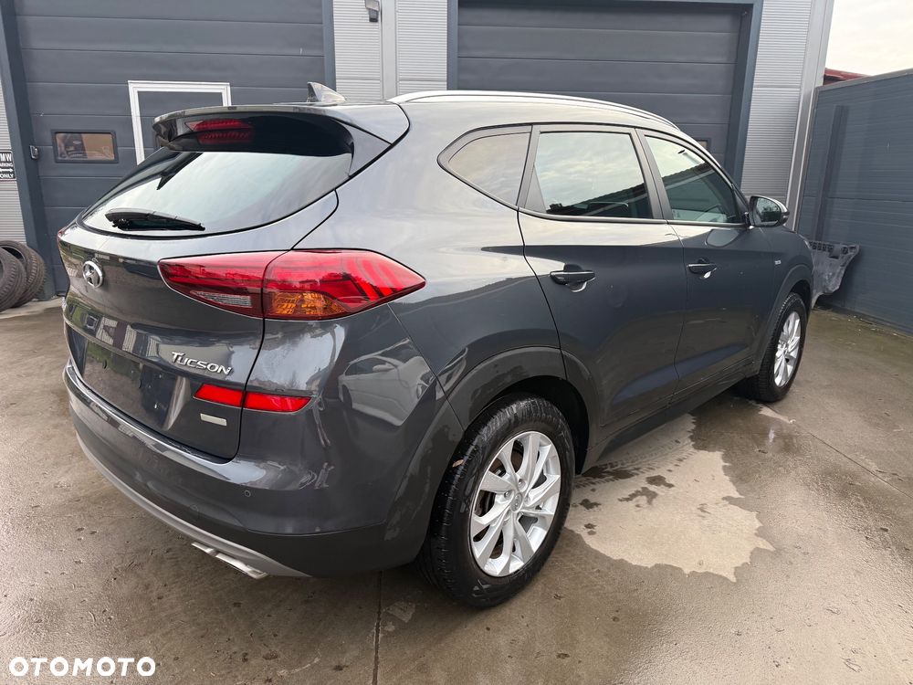 Hyundai Tucson 1.6 CRDi 48V-Hybrid 4WD DCT Select - 19