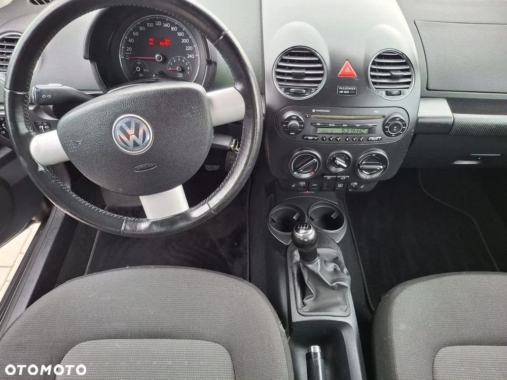 Volkswagen New Beetle - 22