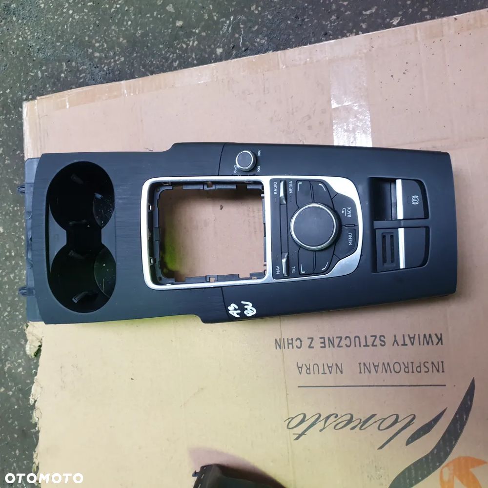 AUDI A3 8V PANEL STEROWANIA 8V0919614P 14R