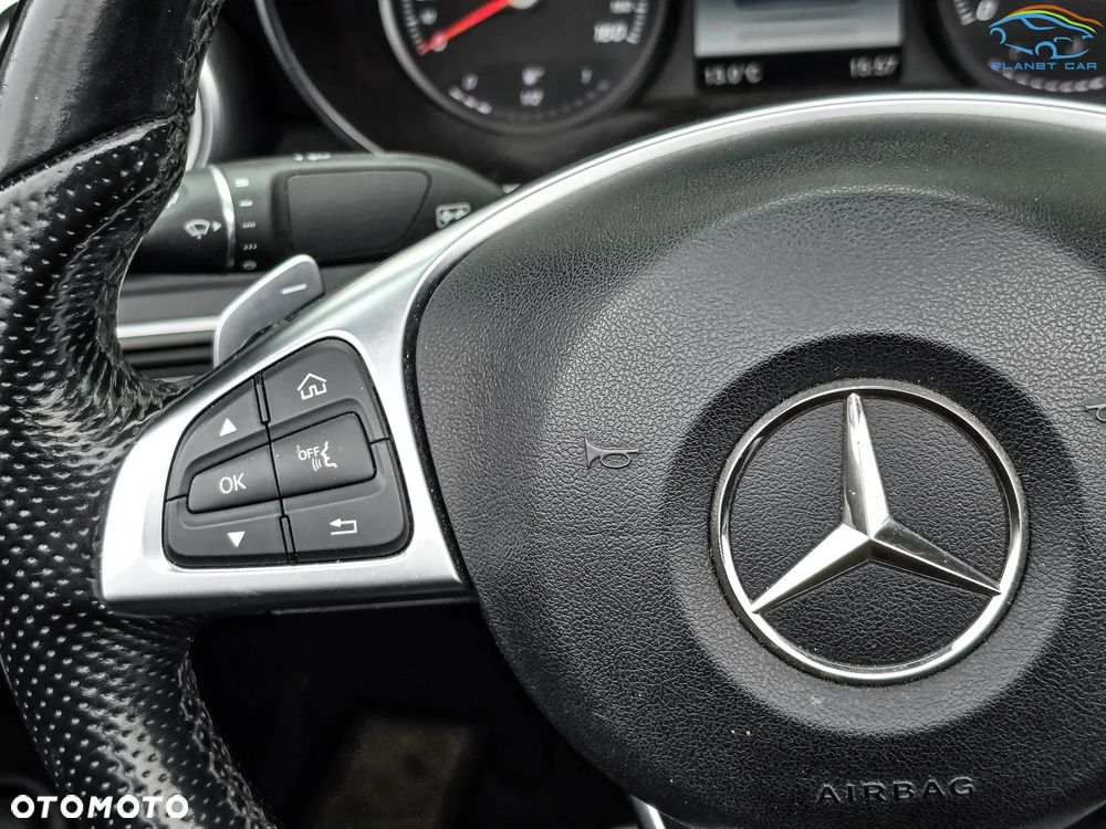 Mercedes-Benz Klasa C 300 4Matic 9G-TRONIC AMG Line - 26