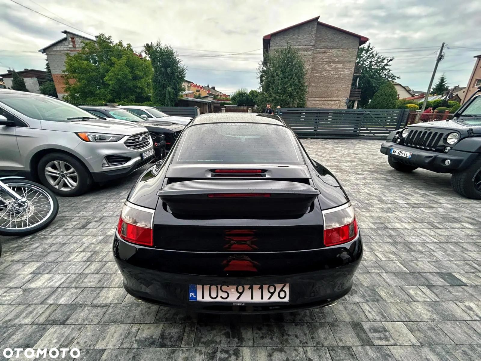 Porsche 911 Carrera - 22