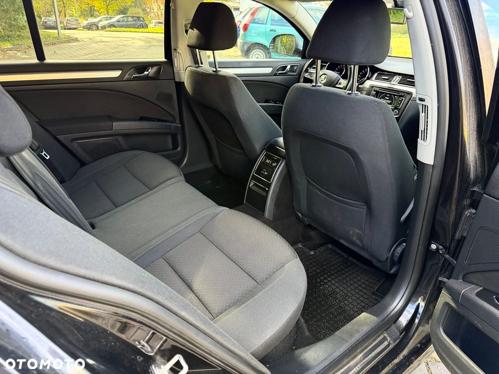 Skoda Superb 2.0 TDI Business - 25