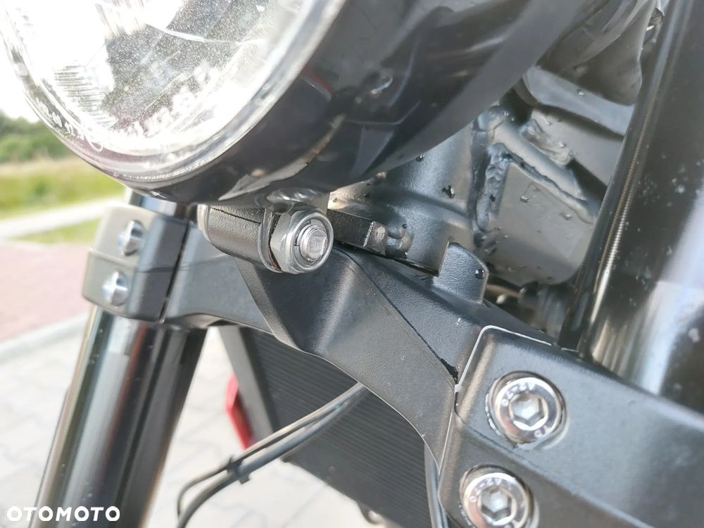 Triumph Trident - 24