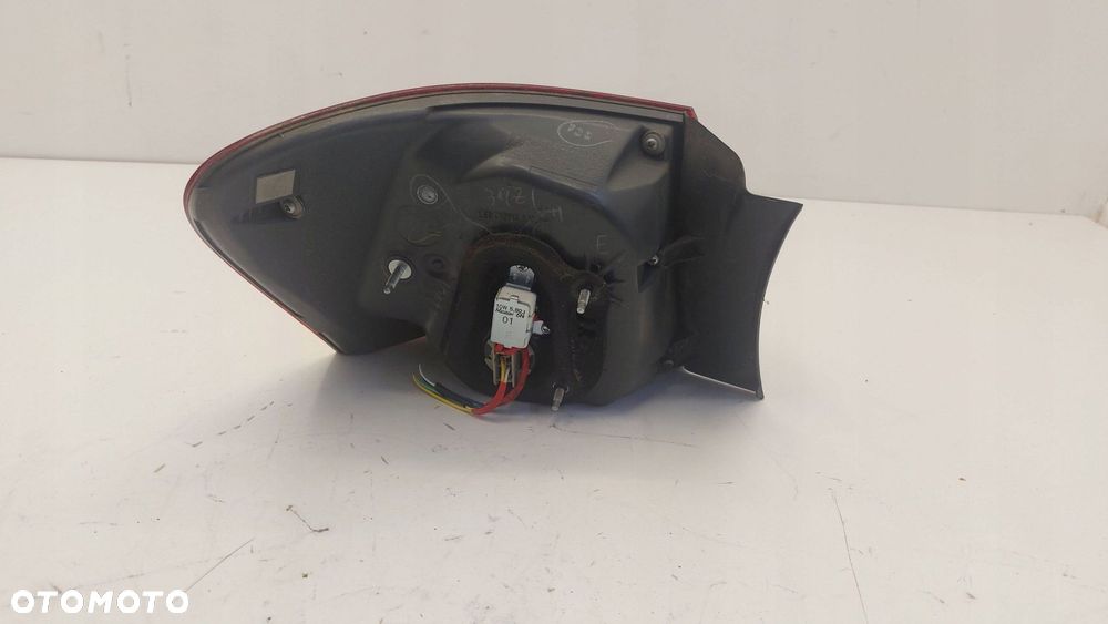 lexus gs300 gs-300 05-08r lampa tył prawa 30-325r europa - 4