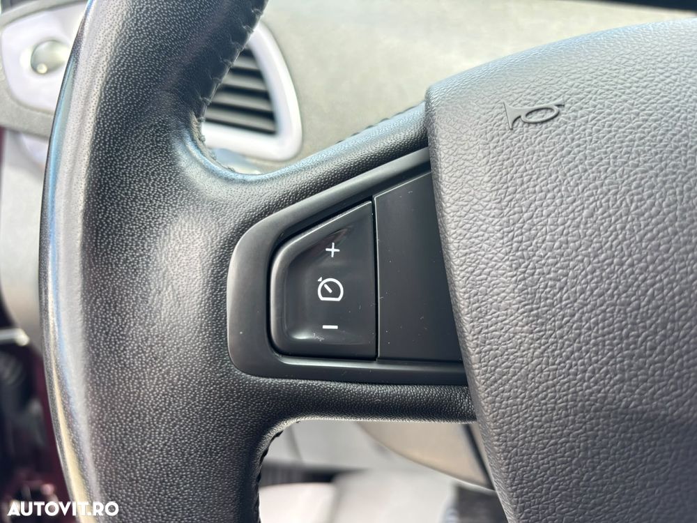 Renault Scenic - 16