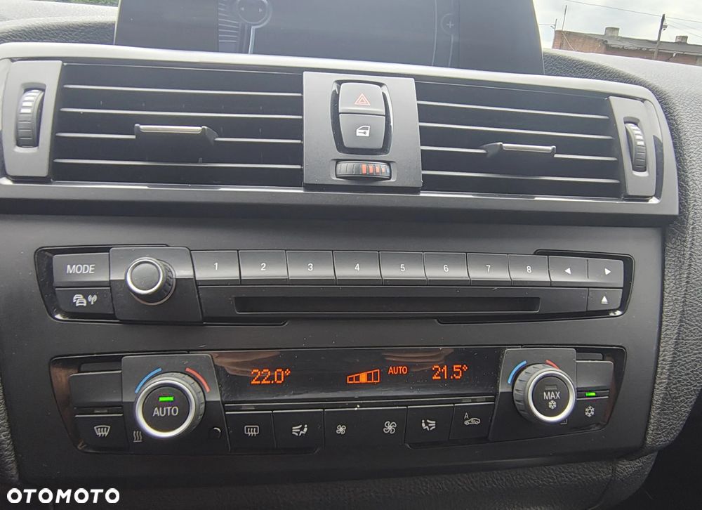 BMW Seria 1 118d Sport Line - 28