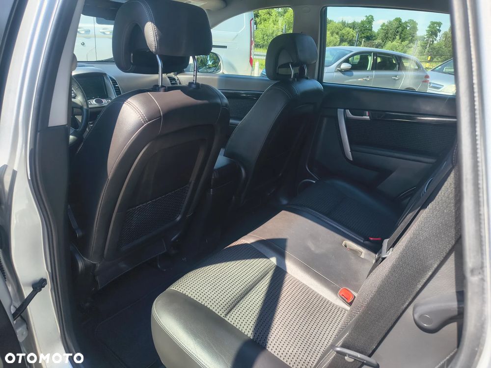 Chevrolet Captiva 2.4 2WD Travel Edition - 17