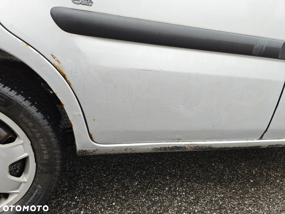 Opel Agila 1.2 16 V - 7