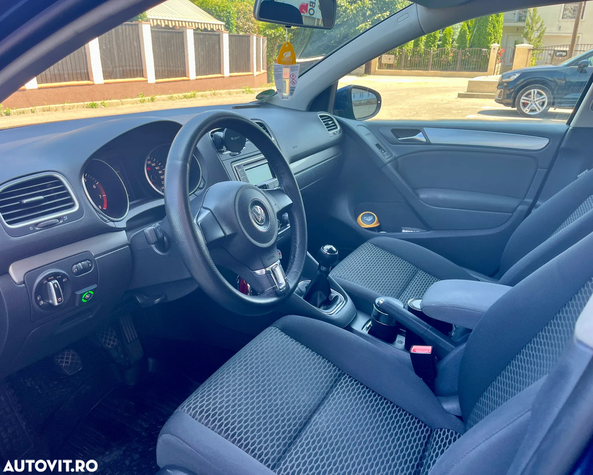 Volkswagen Golf - 14