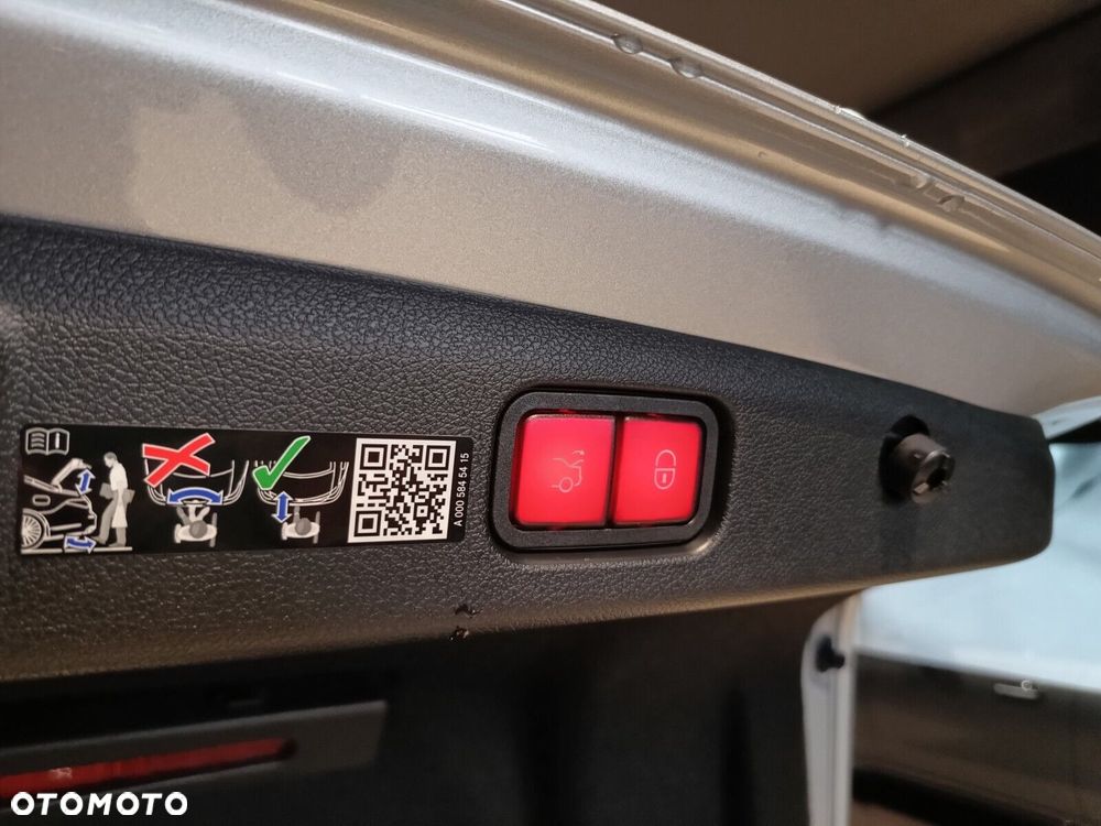 Mercedes-Benz Klasa E - 12