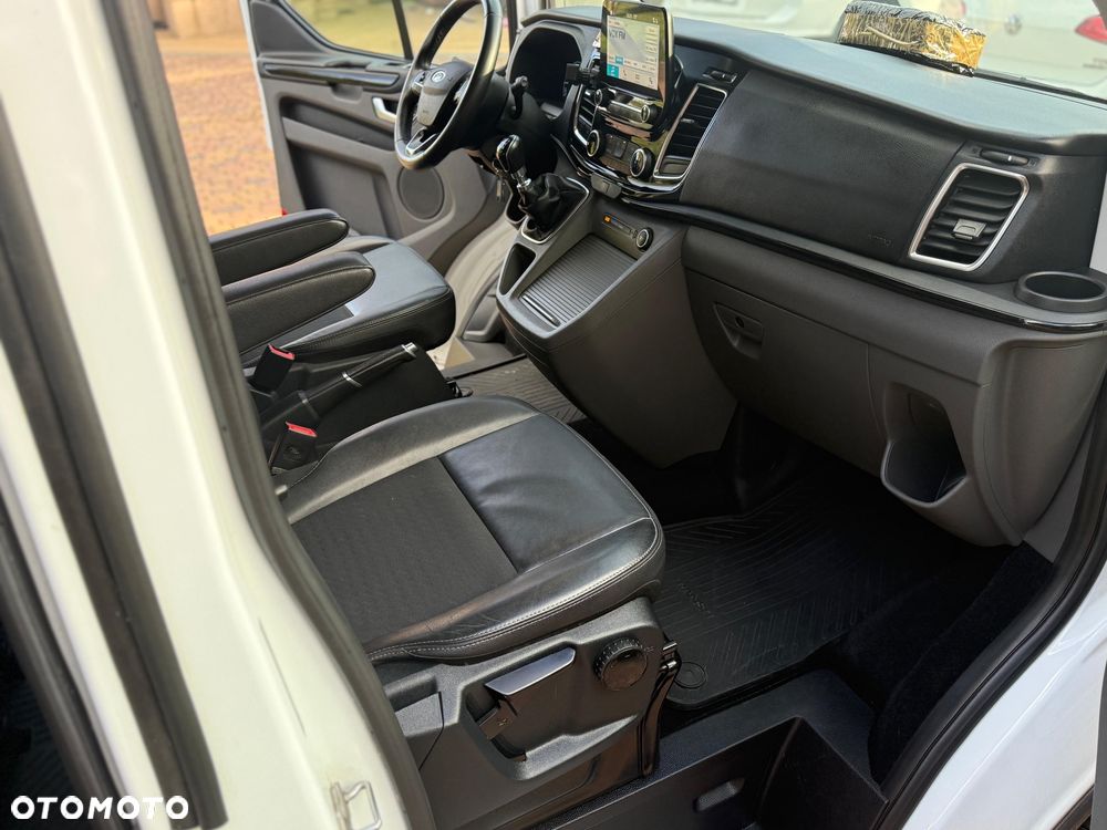 Ford Tourneo Custom 2.0 TDCi L1 Sport - 19