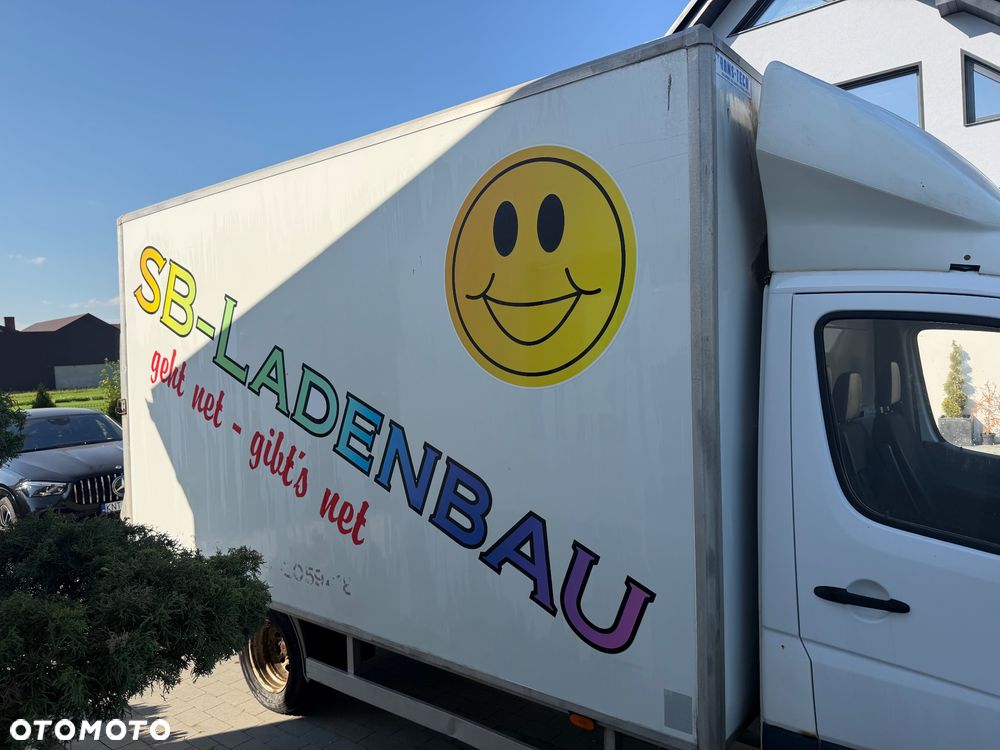 Mercedes-Benz Sprinter - 5