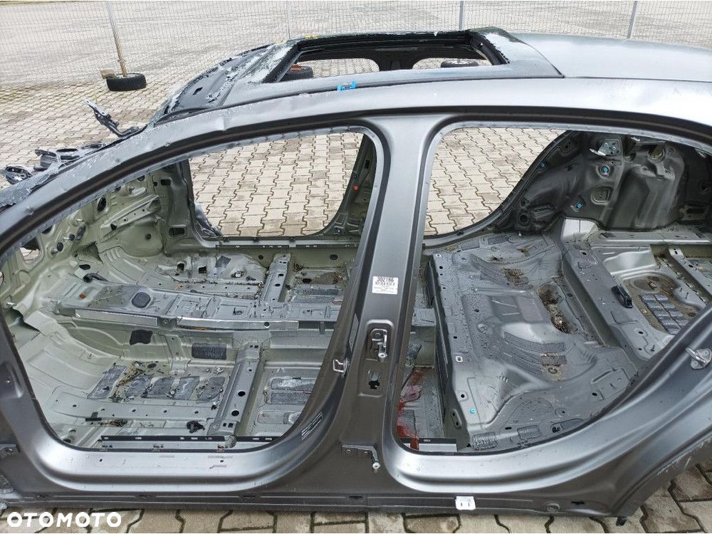 MERCEDES A W177 AMG HB PRÓG SŁUPEK LEWY DŁUGI 662 - 6