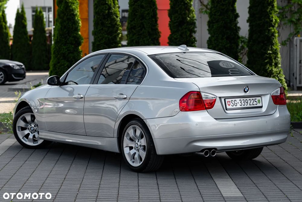 BMW Seria 3 330xi - 9