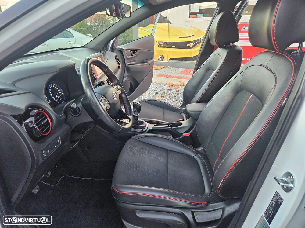 Hyundai Kauai 1.0 T-GDi Premium Pele/Tec.Vermelho - 26