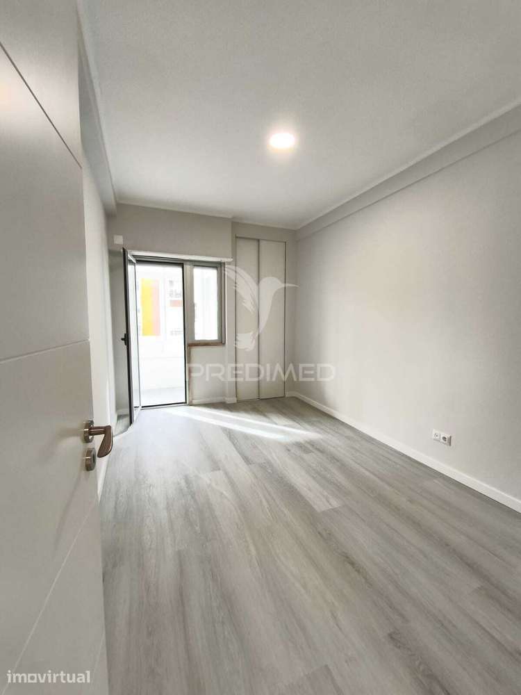 Apartamento T2 em Oeiras / Remodelado - Grande imagem: 5/25