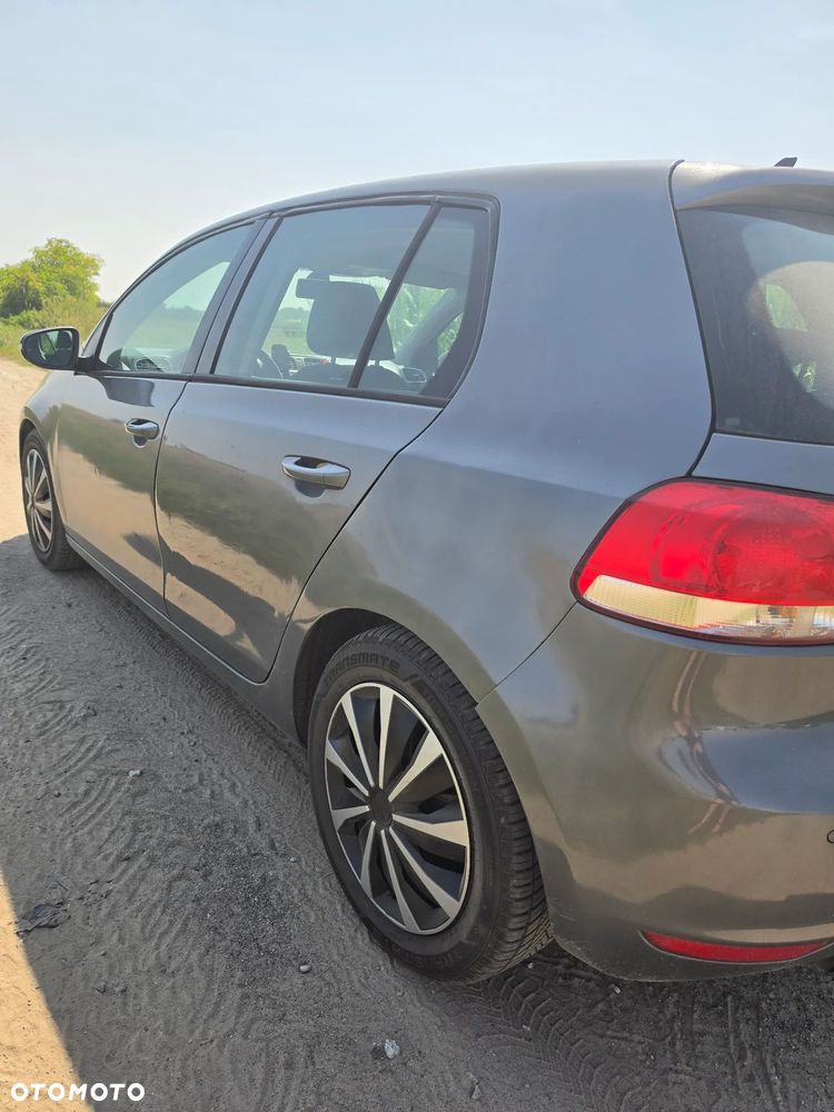 Volkswagen Golf 2.0 TDI Comfortline - 4