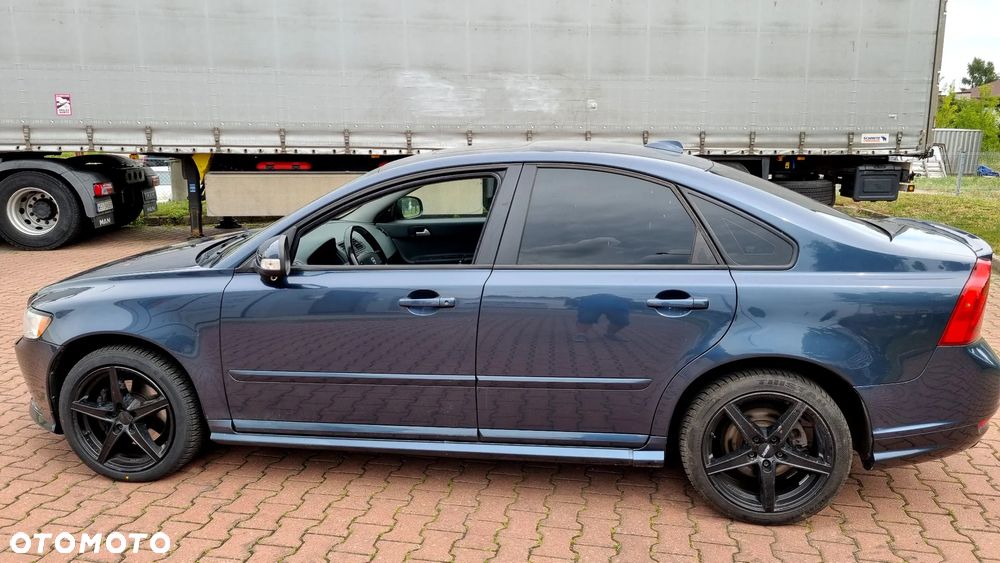Volvo S40 D4 R-Design - 10