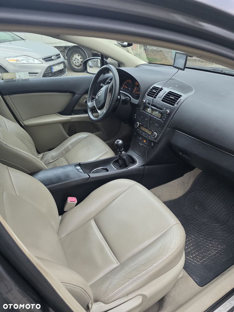 Toyota Avensis 1.8 Style - 7
