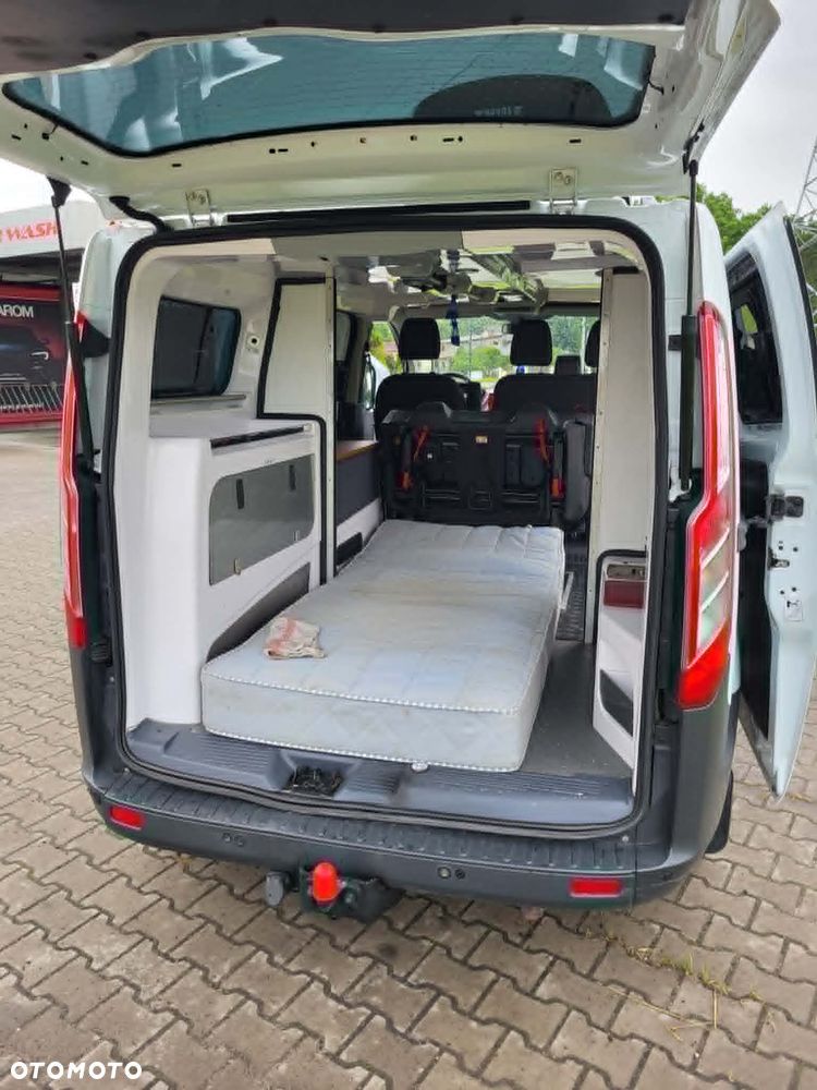 Ford E-Transit Custom - 11
