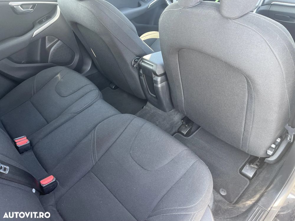 Volvo V40 D2 Geartronic - 24