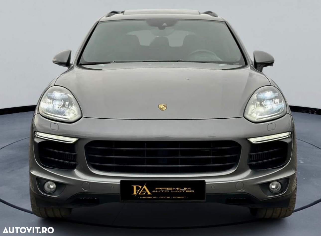 Porsche Cayenne 3.0 L - 3