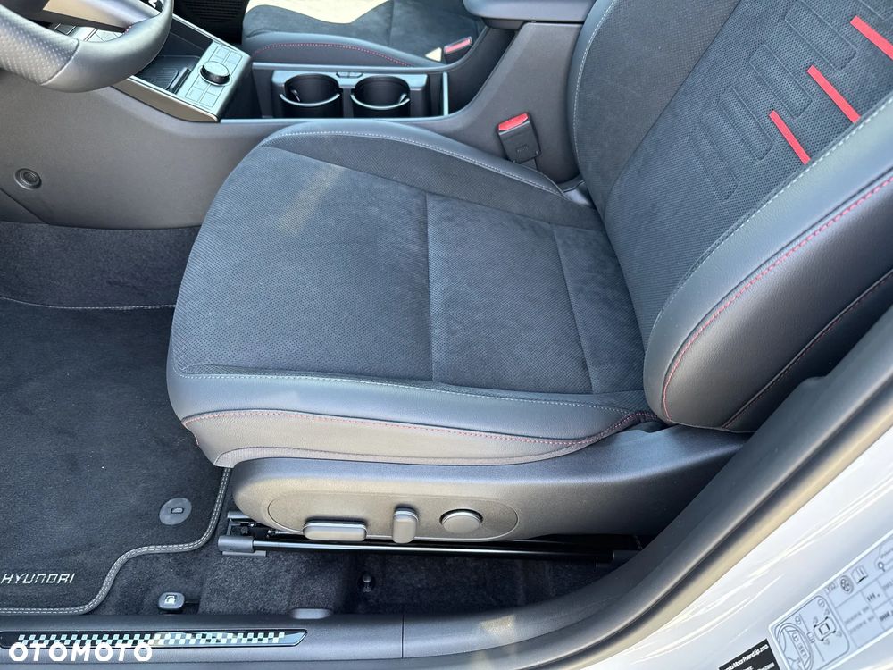 Hyundai Kona 1.6 GDI Hybrid N-Line DCT - 15
