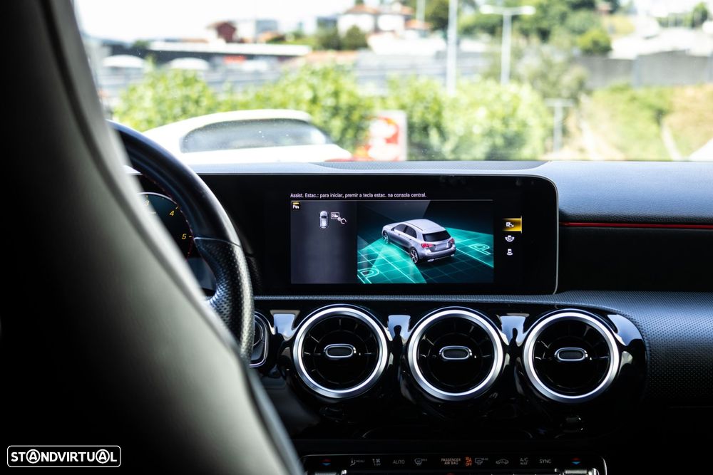 Mercedes-Benz A 180 d AMG Line - 44