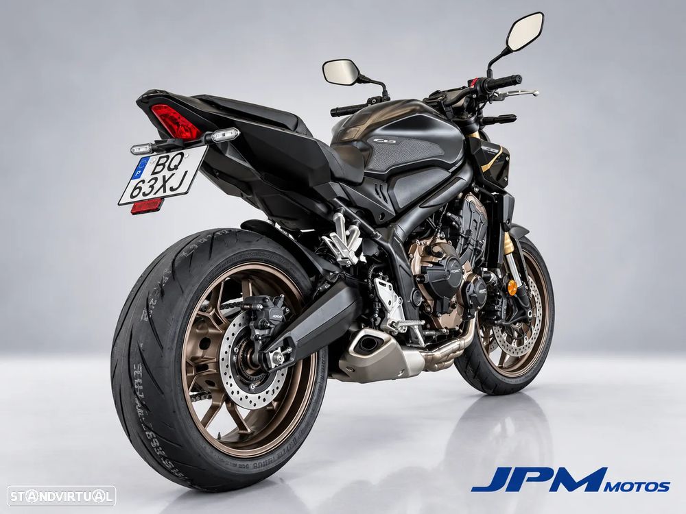 Honda CB 650RA - 3