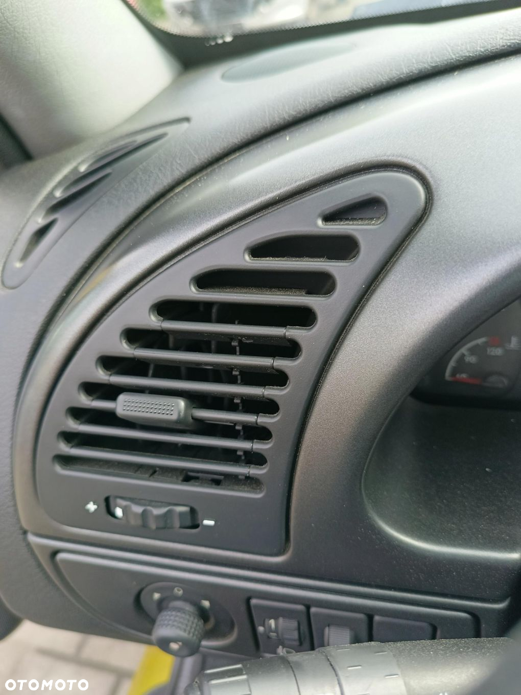 Citroen Xsara I 1 VTS KRATKA NAWIEWU POWIETRZA LEWA KIEROWCY - 4