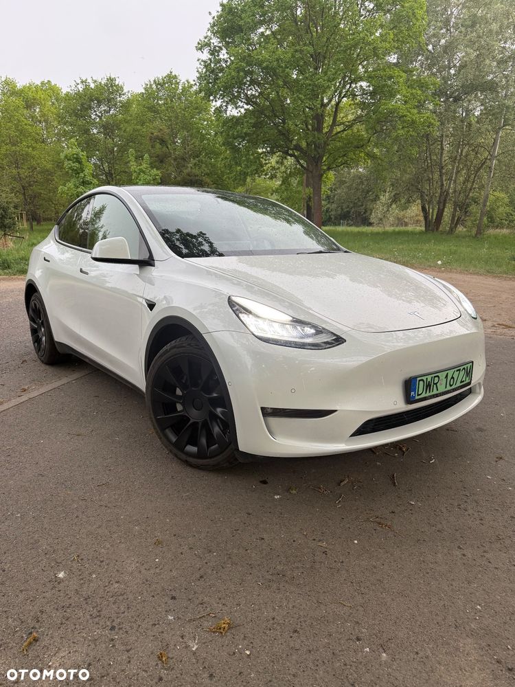 Tesla Model Y Long Range Dual Motor AWD - 1