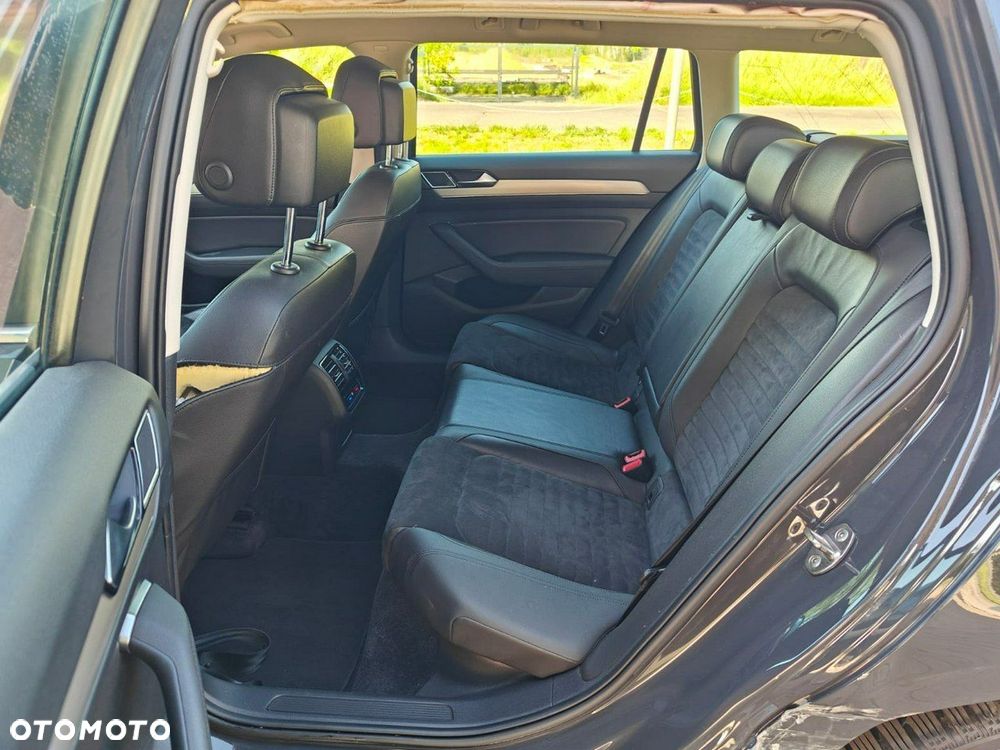 Volkswagen Passat - 14