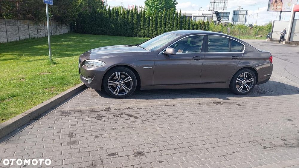 BMW Seria 5 520d xDrive - 3