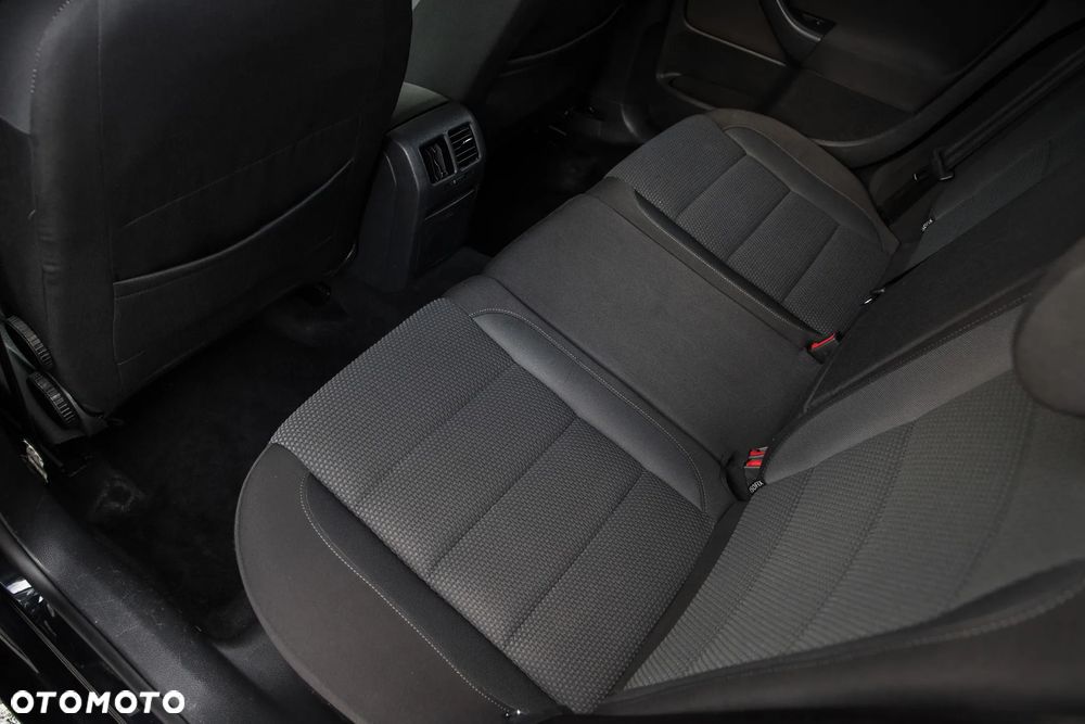 Volkswagen Golf Variant - 14