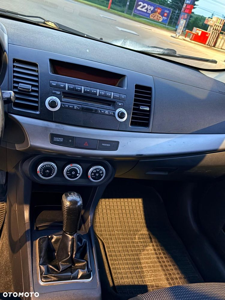 Mitsubishi Lancer 1.8 Intense - 6